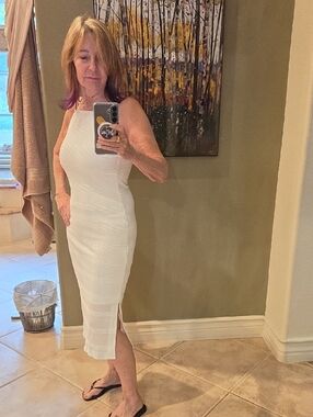 Bar III White Sleeveless Textured Midi Dress